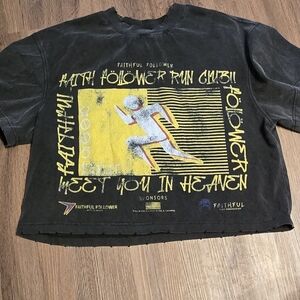 UNISEX Black Graphic Run Club Tee Cropped - Yellow Accent